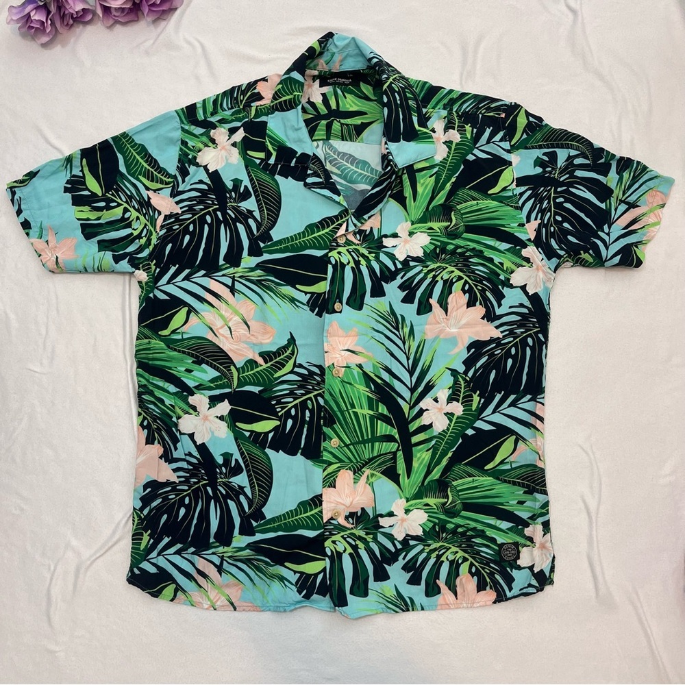 - XL Hawaiian Shirt